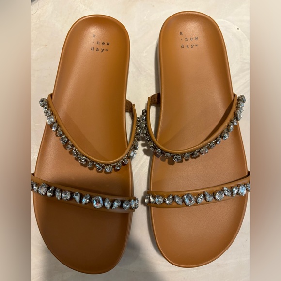 Tan rhinestone accent sandals - Picture 1 of 2